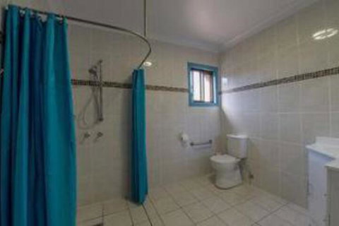 CBD Accommodation Tamworth - St Kilda Accommodation 0