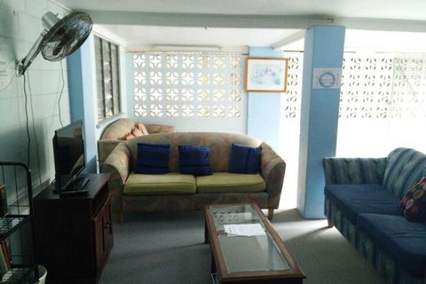 Cairns Girls Hostel - St Kilda Accommodation 3