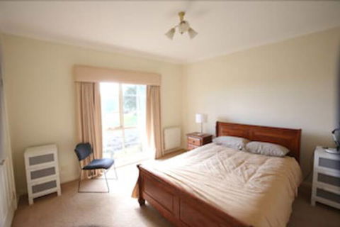 Farm Accommodation - St Kilda Accommodation 1