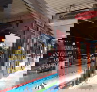 Rooster Rock - Doncaster East - St Kilda Accommodation