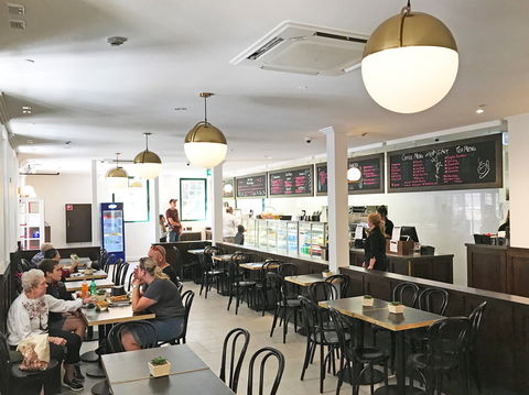 The Caves Cafe - St Kilda Accommodation 2