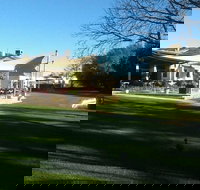 Ramon's at Willow Pond - St Kilda Accommodation