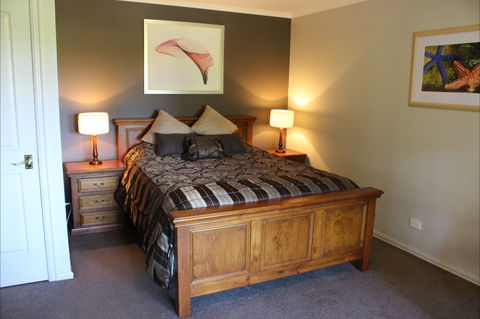 Djinta Djinta Winery - St Kilda Accommodation 2