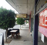 Le's Vietnamese Street Food Restaurant - St Kilda Accommodation