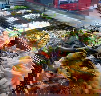 Rooster Rocks - St Kilda Accommodation