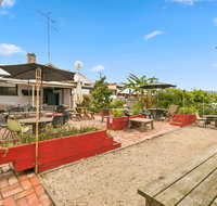 Archies Couch - St Kilda Accommodation