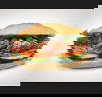 Mrs Luu's - Bowen Hills - St Kilda Accommodation