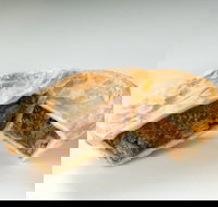 Oliver's Pies - St Kilda Accommodation