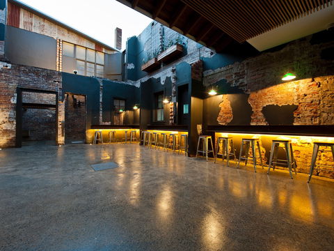 Royal Hotel Queanbeyan - St Kilda Accommodation 1