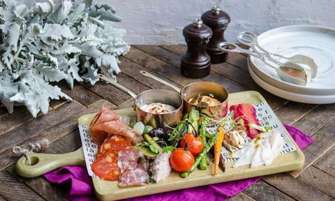 Sticky Fingers Pizzeria - St Kilda Accommodation 5