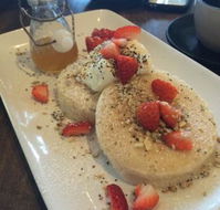 Lotus Cafe - St Kilda Accommodation