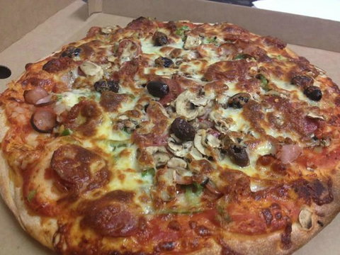 Eat-a-Pizza - St Kilda Accommodation 0