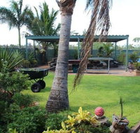 Devils Marbles Hotel - St Kilda Accommodation