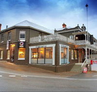 Deloraine Hotel Restaurant - St Kilda Accommodation