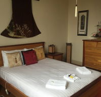 Empire Hotel Deloraine - St Kilda Accommodation