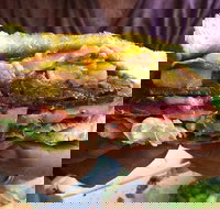 Green Frog Hollow  Gift  Garden House - St Kilda Accommodation