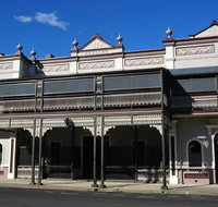 Warwick Hotel - St Kilda Accommodation