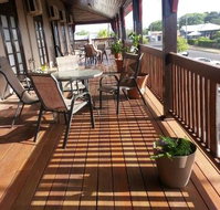 Commercial Hotel Clermont - St Kilda Accommodation