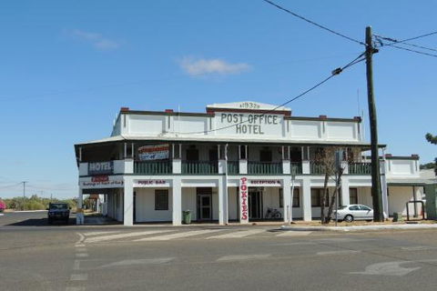 Post Office Hotel - St Kilda Accommodation 0