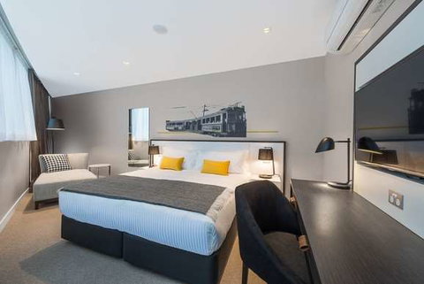 Peppers Docklands - St Kilda Accommodation 1