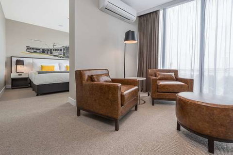 Peppers Docklands - St Kilda Accommodation 5