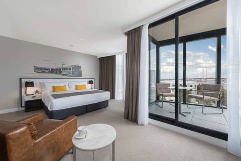 Peppers Docklands - St Kilda Accommodation 6