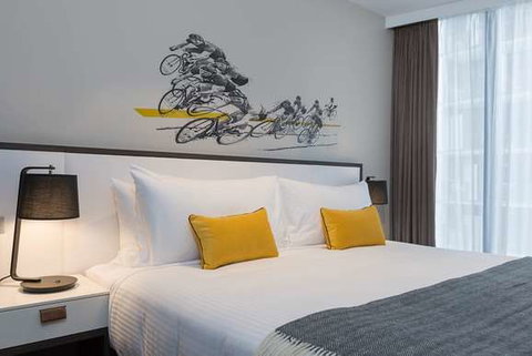 Peppers Docklands - St Kilda Accommodation 7