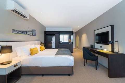 Peppers Docklands - St Kilda Accommodation 11