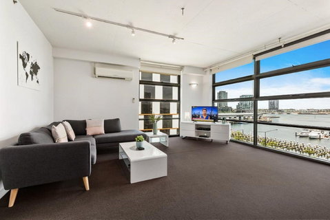 Docklands Private Collection - St Kilda Accommodation 12
