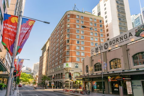 Holiday Inn Darling Harbour - St Kilda Accommodation 1