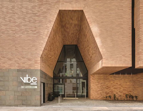 Vibe Hotel Sydney Darling Harbour - St Kilda Accommodation 1
