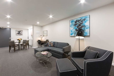 Avenue Hotel Canberra - St Kilda Accommodation 5