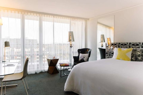 QT Canberra - St Kilda Accommodation 4