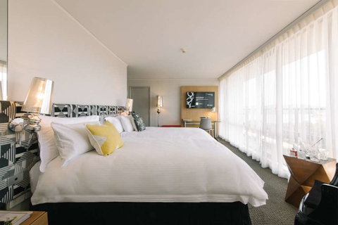 QT Canberra - St Kilda Accommodation 6