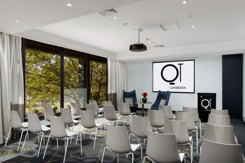 QT Canberra - St Kilda Accommodation 7