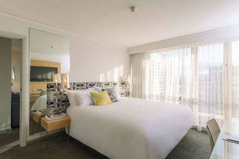 QT Canberra - St Kilda Accommodation 16