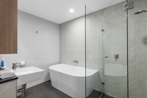 Meriton Suites Sydney Airport - St Kilda Accommodation 9