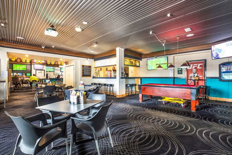 Atherton Hotel - St Kilda Accommodation 9