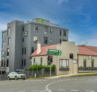 Holiday Inn Stes Parramatta Mar - St Kilda Accommodation