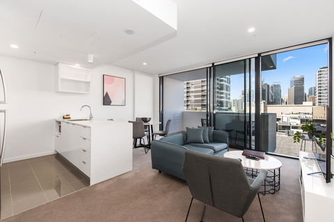 Arise Ivy And Eve - St Kilda Accommodation 9