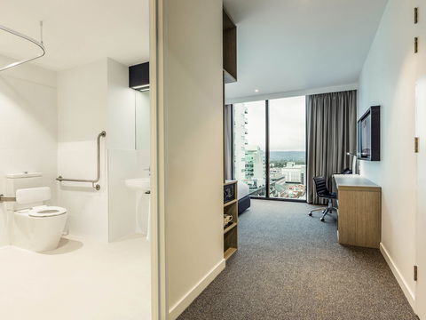 Ibis Adelaide - St Kilda Accommodation 5