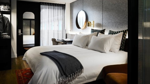 Zagame's House - St Kilda Accommodation 6