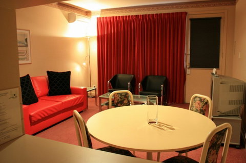Carlton Clocktower on Lygon - St Kilda Accommodation 1
