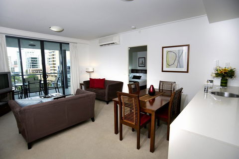 Quest Spring Hill - St Kilda Accommodation 2