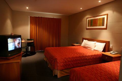 Outback Hotel & Lodge - St Kilda Accommodation 2