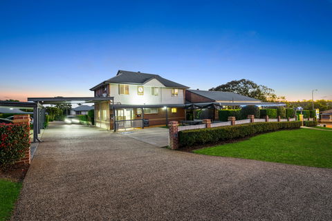 Ambassador On Ruthven Motel - St Kilda Accommodation 0