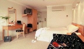 Astor Metropole & Apartment - St Kilda Accommodation 0