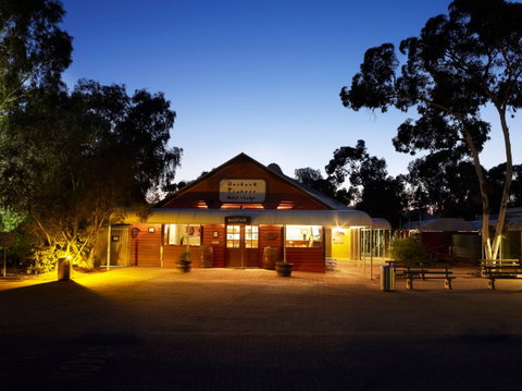 Outback Hotel & Lodge - St Kilda Accommodation 0