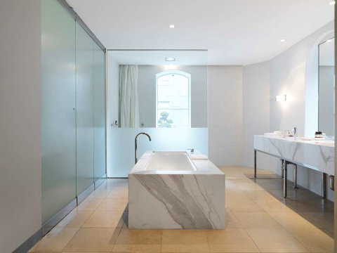 Establishment Hotel - St Kilda Accommodation 8