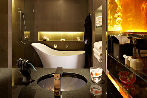 QT Sydney - St Kilda Accommodation 7